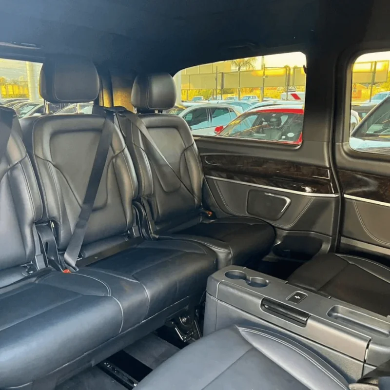 Six-seat V-Class interior